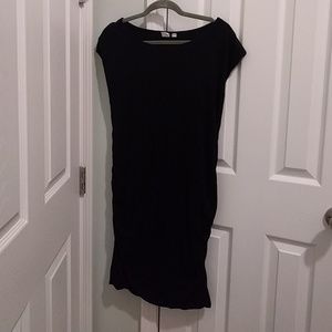 Super soft Gap Maternity rouched black dress